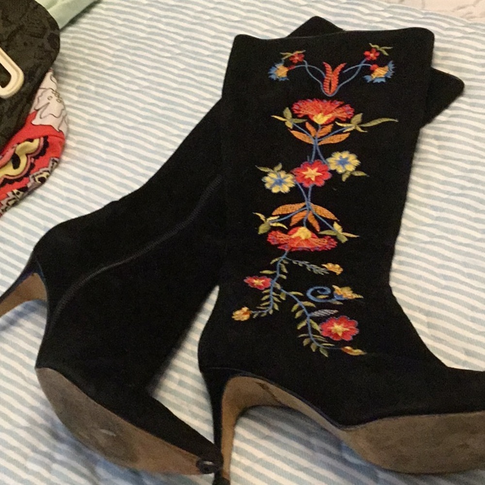 Black suede embroidered boots